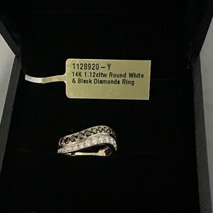 14k white & yellow gold ring 1.12 ctw of natural white/black diamonds. SIZE 6